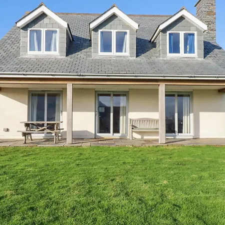 Freefolk Holiday home